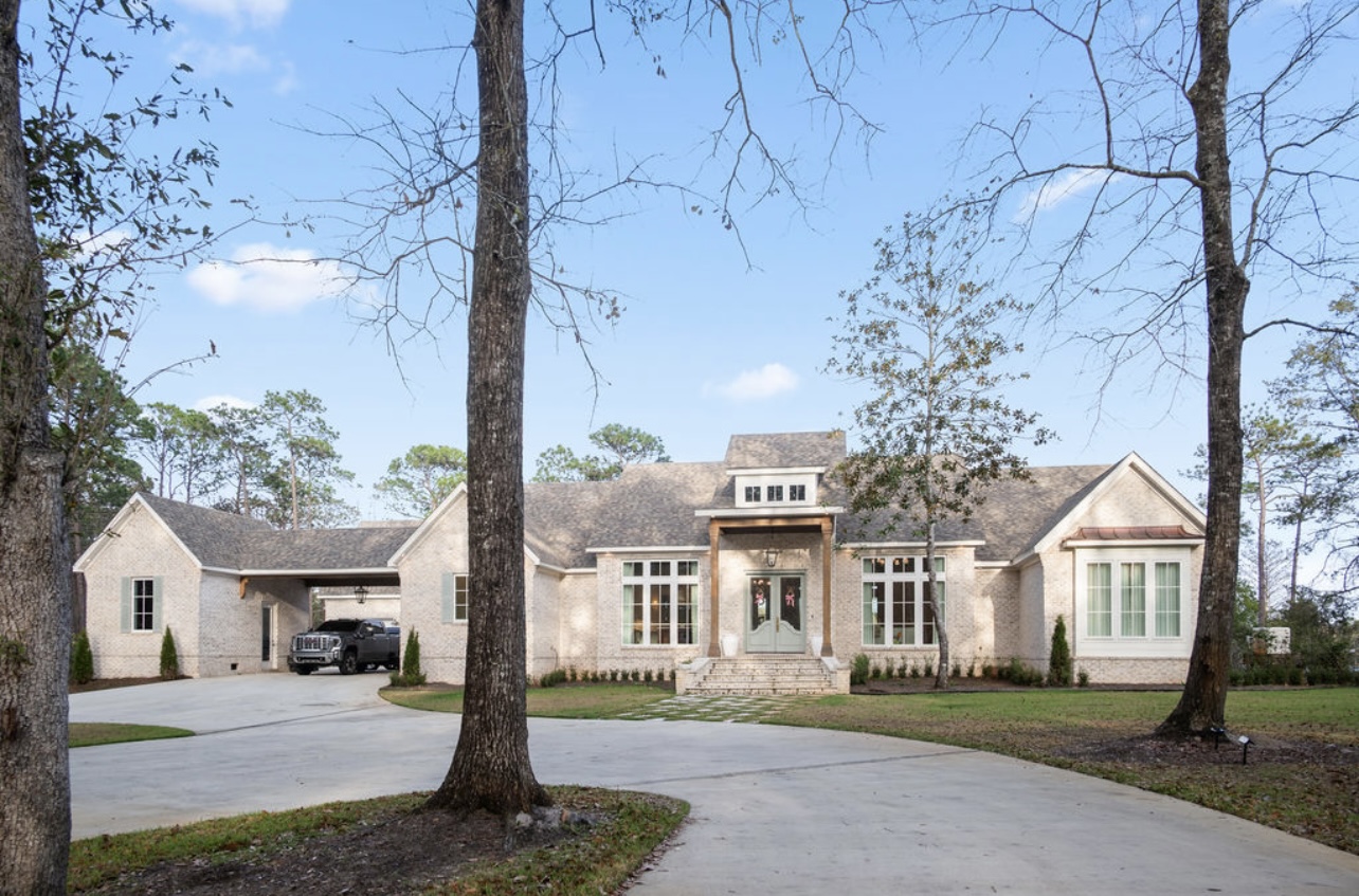 Move-in ready custom home in Grand Bay Alabama